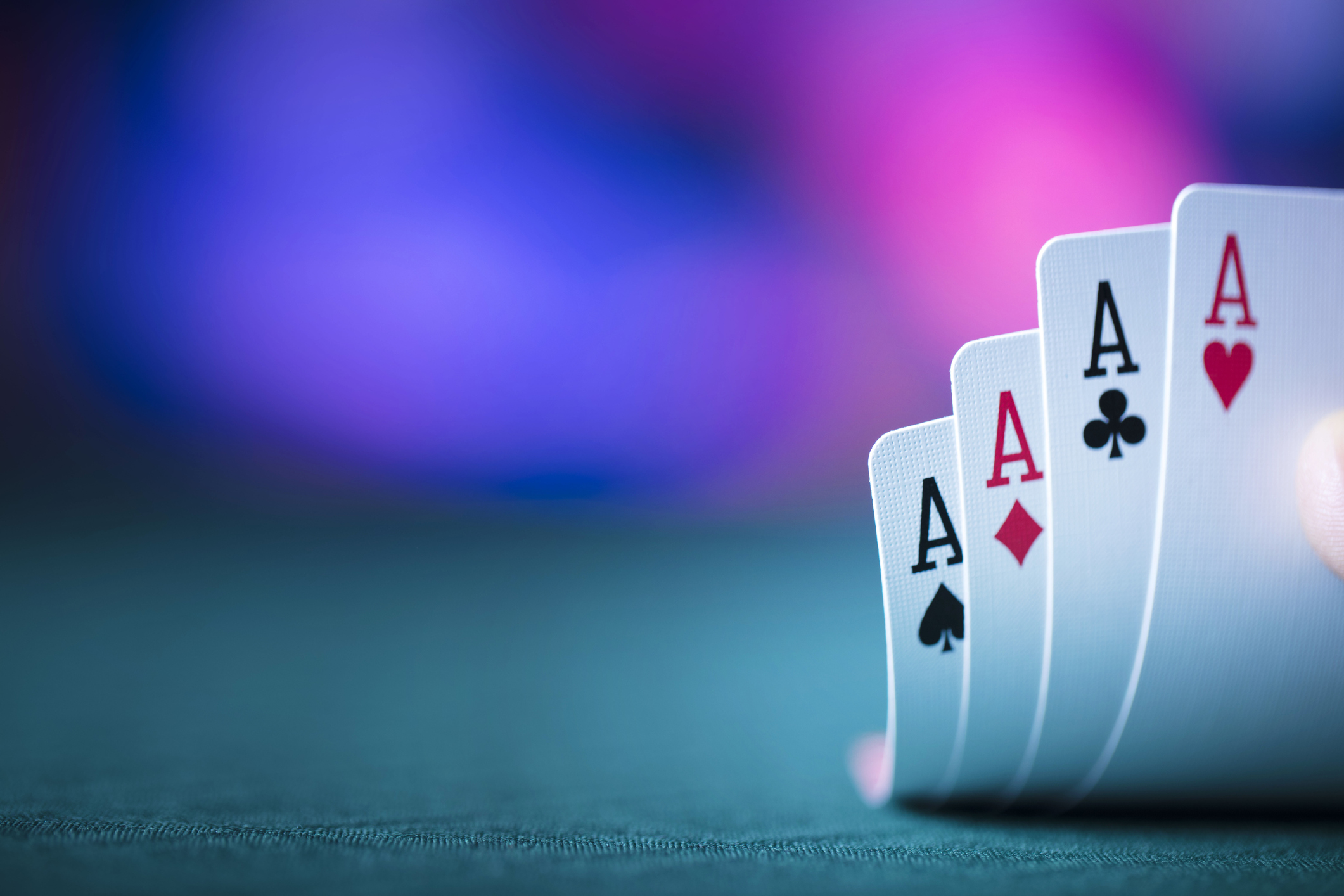 Học cách nhìn nhận người khác trong Poker