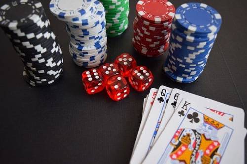 Poker là gì? Chơi Poker có kiếm được nhiều tiền không?