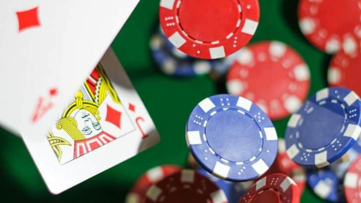 Những lỗi người chơi Poker mới nên biết và tránh để không bị thua tiền