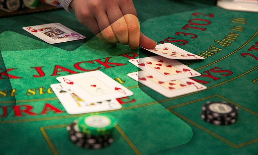 Thắng nhà cái trong Blackjack cực dễ chỉ bằng kỹ thuật đánh bài cơ bản