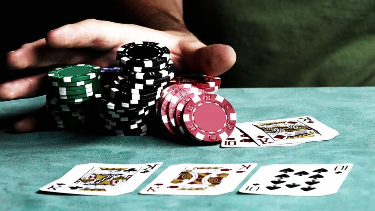 Chiến thắng trong mọi ván bài Poker cực dễ với 3 kỹ thuật cao thủ hay dùng