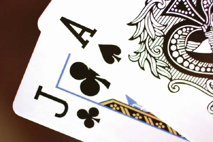 Chia sẻ những cách kiếm lời nhanh nhất trong trò chơi Blackjack