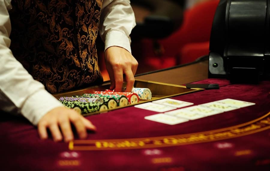 Sẽ mất sạch tiền vốn khi bạn mắc phải những lỗi chơi Baccarat này?