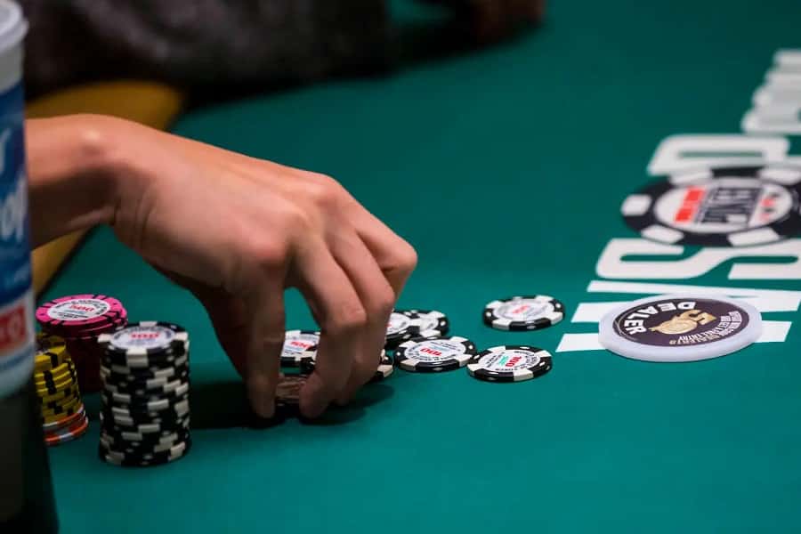 Một số kinh nghiệm dành cho người chơi Poker mới để luôn thắng mọi đối thủ